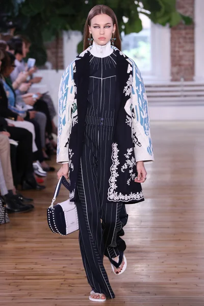 Look 5